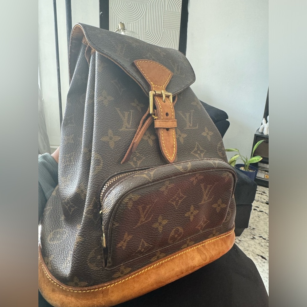 Louis Vuitton Vintage Montsouris Backpack Monogram Canvas MM.